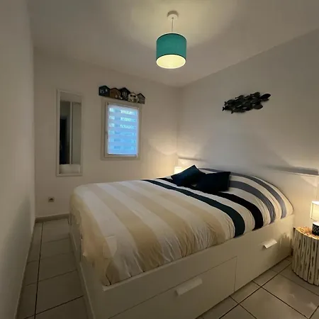 Apartament 4 Etoiles, Avec Jardin Cloture Et Piscine Dans La - - Linge Inclus