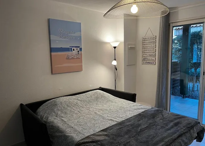 아파트 4 Etoiles Avec Jardin Cloture Et Piscine Dans La - *