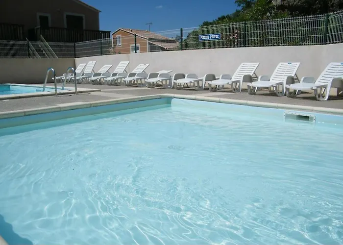 4 Etoiles Avec Jardin Cloture Et Piscine Dans La - 아파트 *